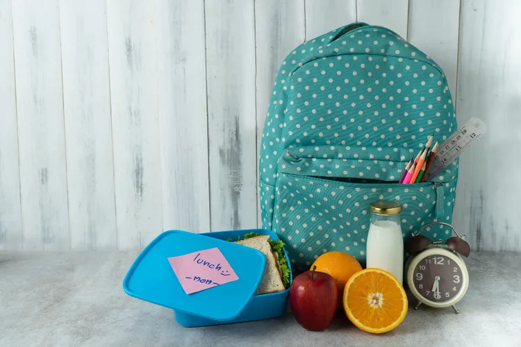 Cheap Healthy Lunches for Kids: 8 School-Week Ideas