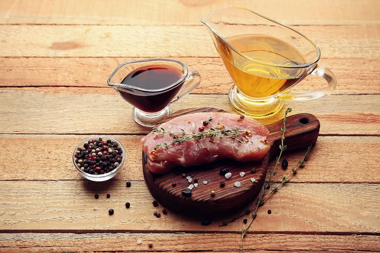 How Vinegar Tenderizes Meat: The Science Behind Acidic Marinades