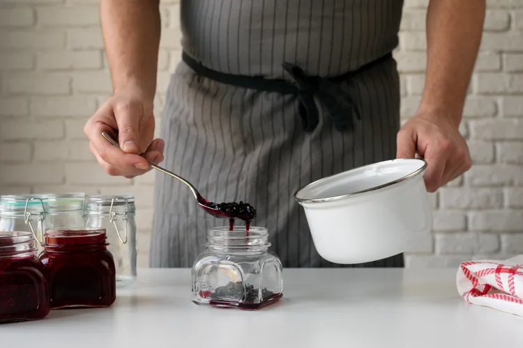 How to Tell When Jam Is Set: Wrinkle Test, Spoon Test, Temperature