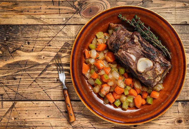 Thyme and Garlic Braised Short Ribs