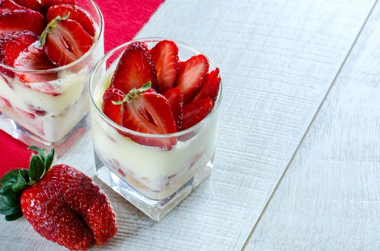 What Pairs With Strawberries (Classic and Unexpected Pairings)